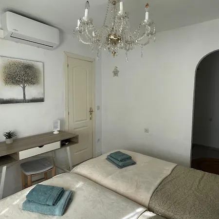 Casa Rustica En * روندا